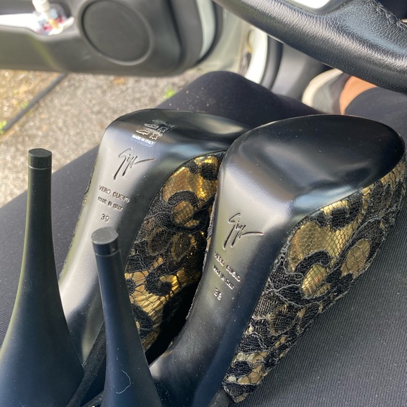 Brand New in box Giuseppe Zanotti size 39 - Picture 8 of 11